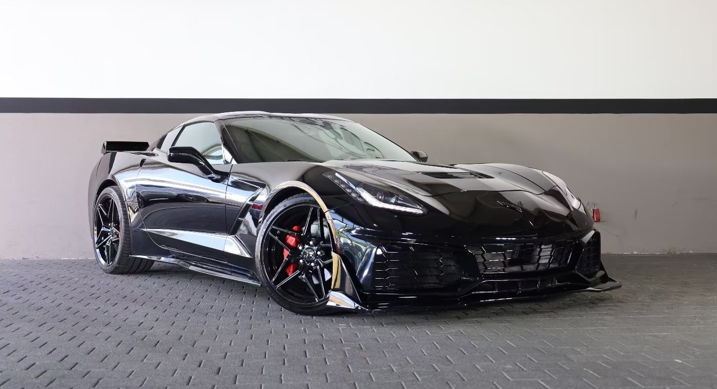 CHEVROLET Corvette C7 6.2 V8 - FULL BLACK - Chevrolet Corvette disponible chez SYC75