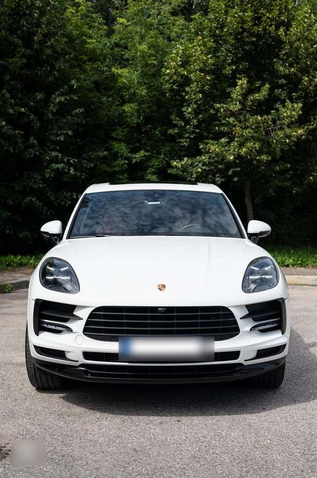 Porsche Macan 2.0 L- FULL BLACK - Porsche Macan disponible chez SYC75