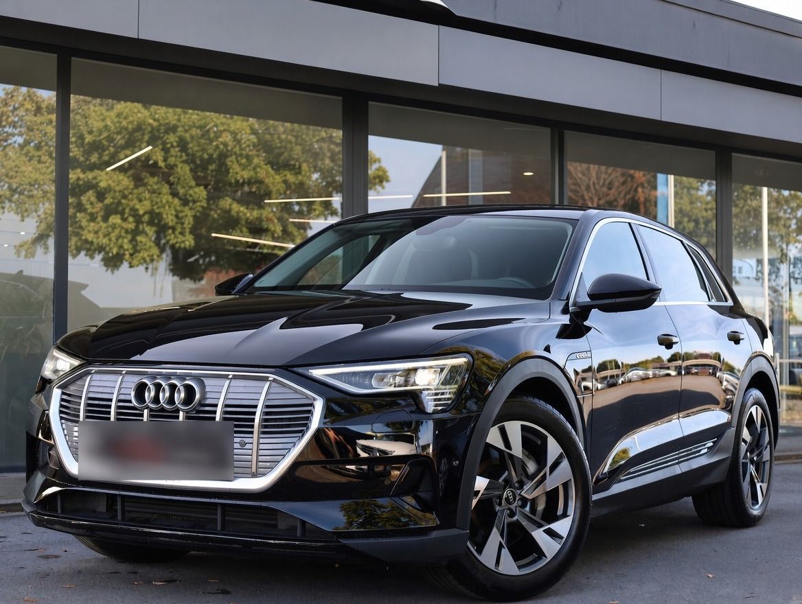 Audi e-tron 50 quattro -FULL BLACK - Audi e-tron disponible chez SYC75