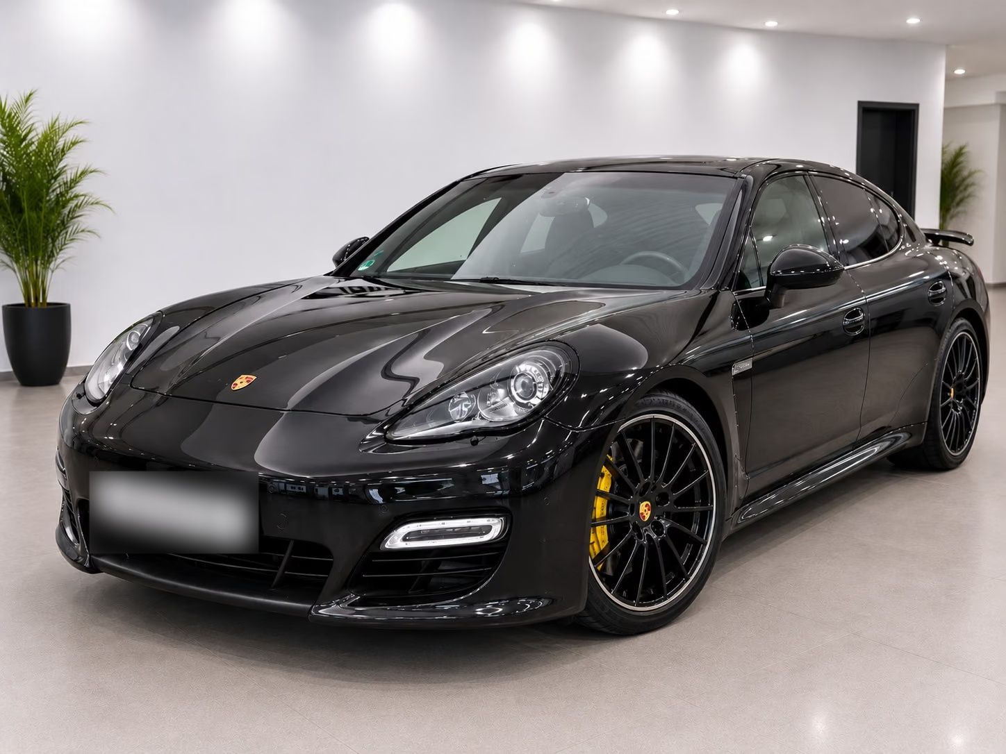 Porsche Panamera GTS-FULL BLACK FULL OPTION - Porsche Panamera disponible chez SYC75