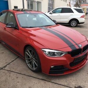 BMW 330i 252 CH