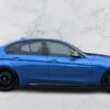BMW 335i M PERMANCE 306 CH | Keyless | Head-Up | Harman Kardon | Caméra | Bleu Riviera – Image 3