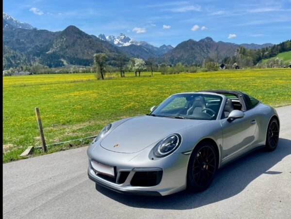 Porsche 911 Targa 4 GTS Coupé 450 CH