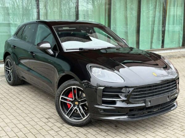 Porsche Macan Full Black 2.0L 252ch PDK