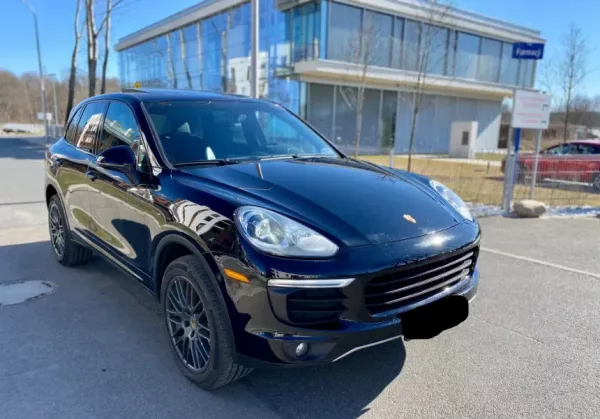 RESERVATION Porsche Cayenne - 300 CH