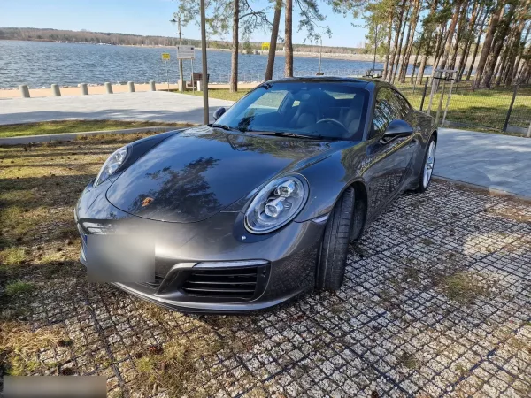 RESERVATION Porsche 911 Carrera