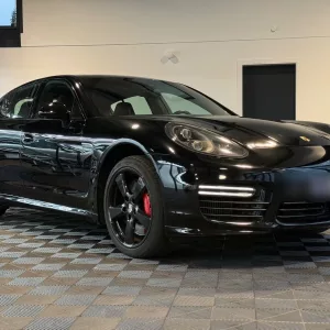 RESERVATION PORSCHE PANAMERA