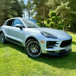 RESERVATION Porsche Macan