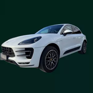 RESERVATION PORSHE MACAN FULL OPTION